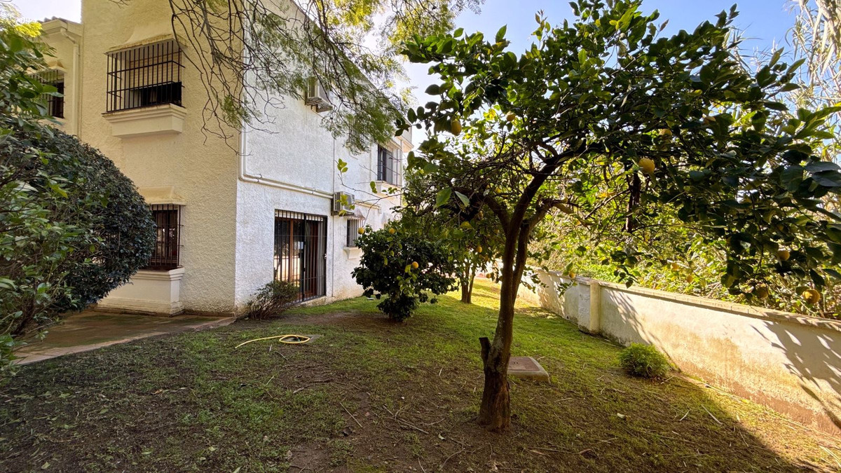 Huis te koop in El Rosario | 5 slaapkamers H5302936