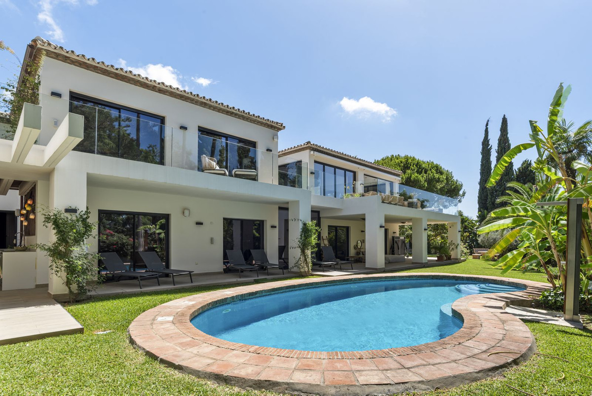 Huis te koop in El Rosario | 4 slaapkamers H5364952