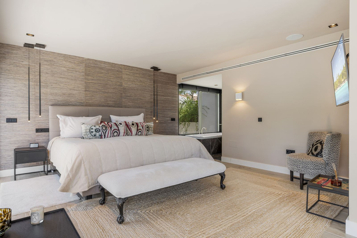 Huis te koop in El Rosario | 4 slaapkamers H5364952