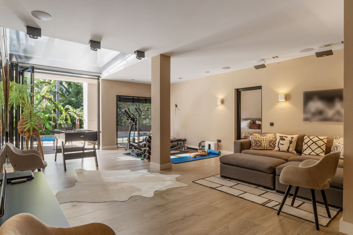 Huis te koop in El Rosario | 4 slaapkamers H5364952