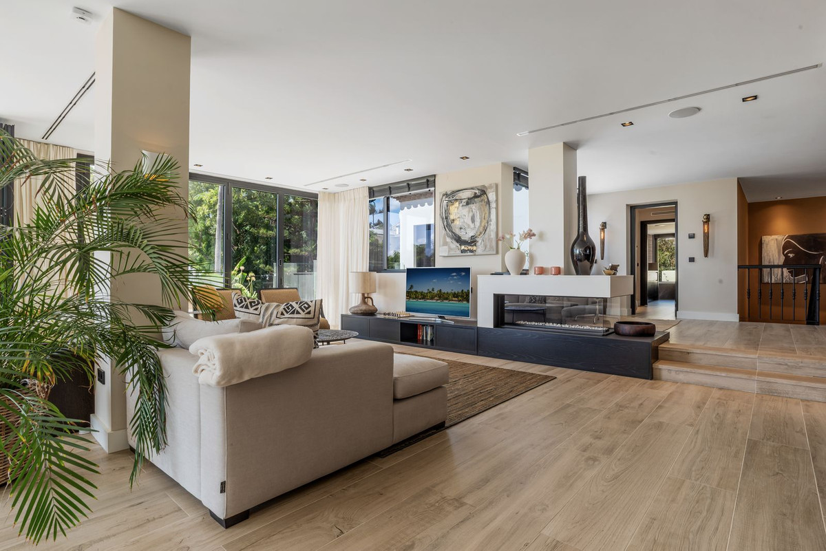 Huis te koop in El Rosario | 4 slaapkamers H5364952
