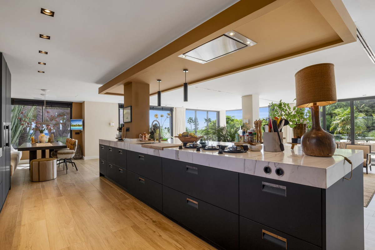 Huis te koop in El Rosario | 4 slaapkamers H5364952