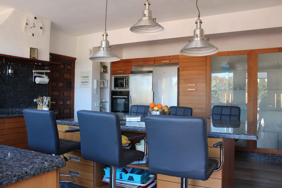 Huis te koop in El Rosario | 10 slaapkamers H5376970
