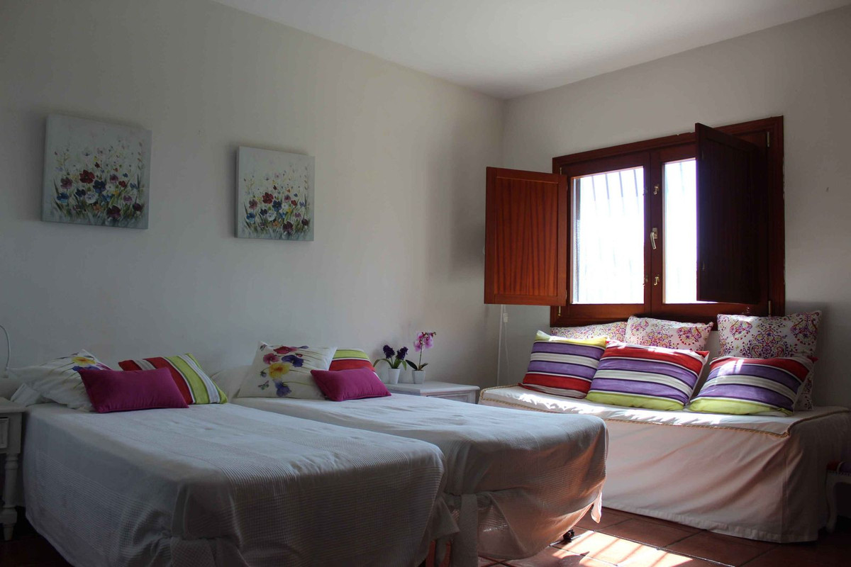 Huis te koop in El Rosario | 10 slaapkamers H5376970