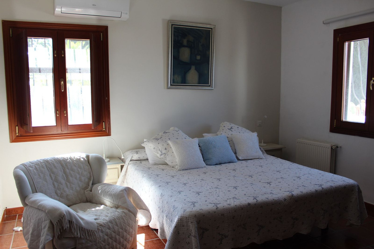 Huis te koop in El Rosario | 10 slaapkamers H5376970