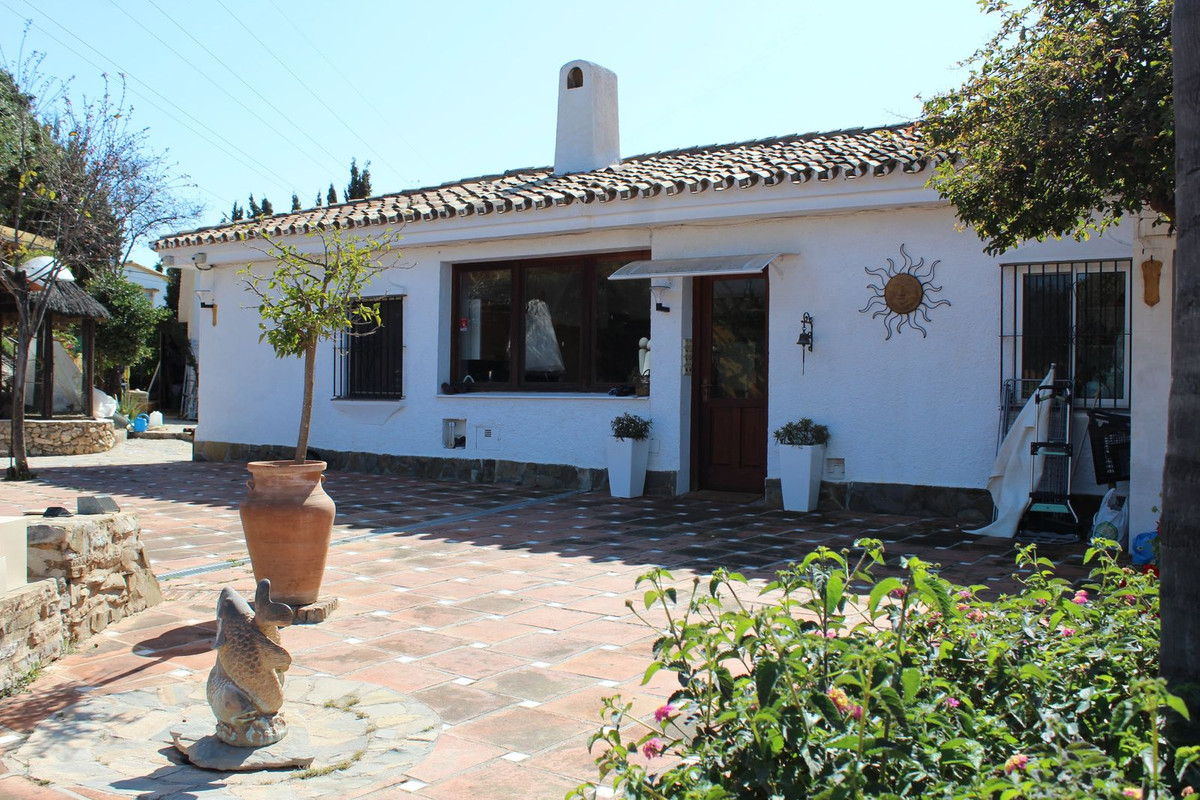Huis te koop in El Rosario | 10 slaapkamers H5376970