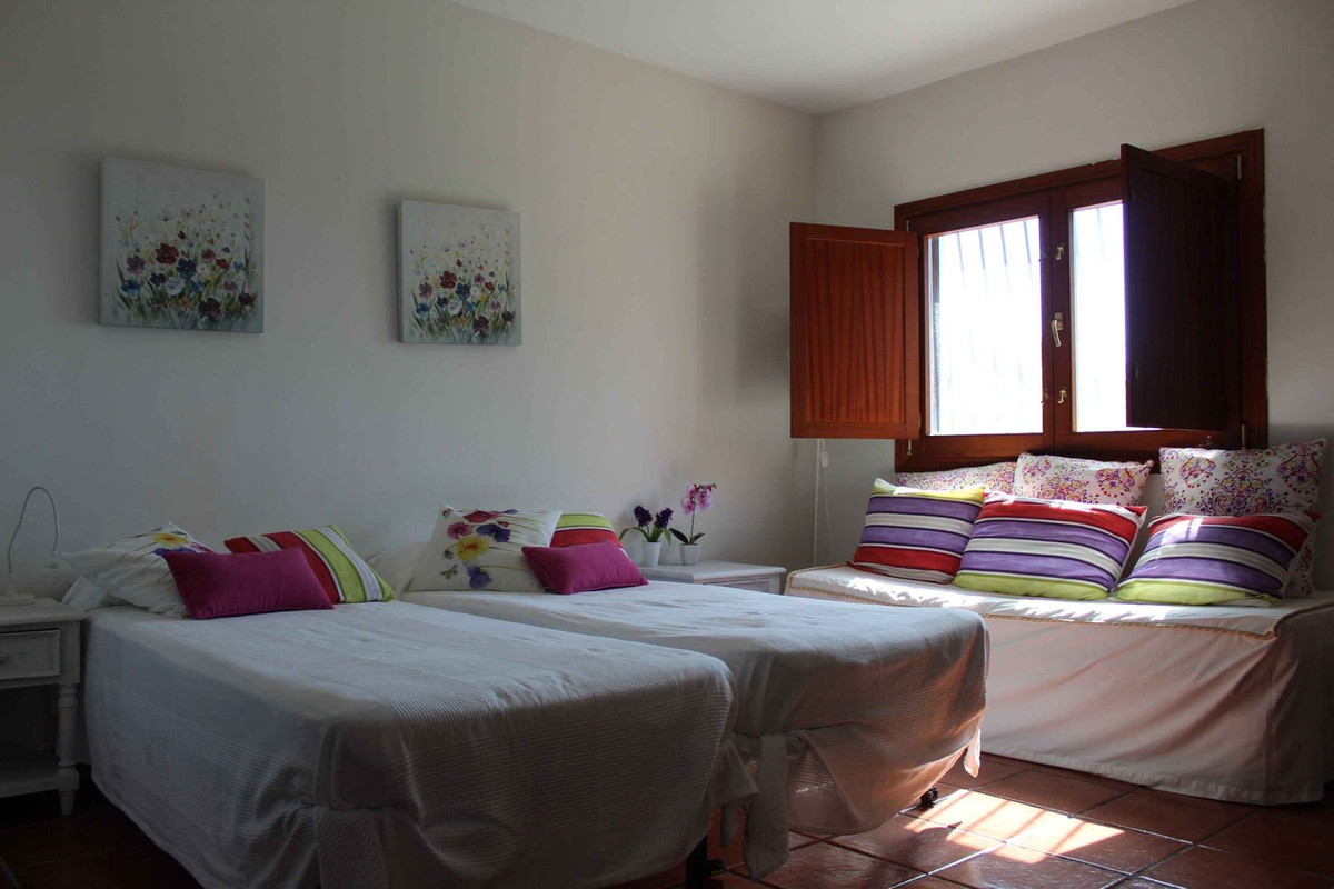 Huis te koop in El Rosario | 10 slaapkamers H5376970