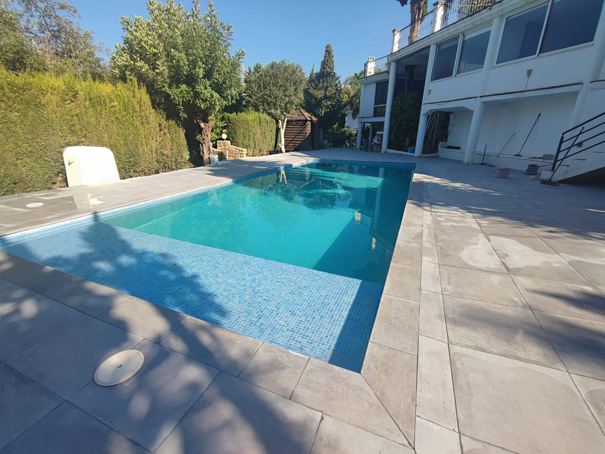 Huis te koop in El Rosario | 10 slaapkamers H5376970