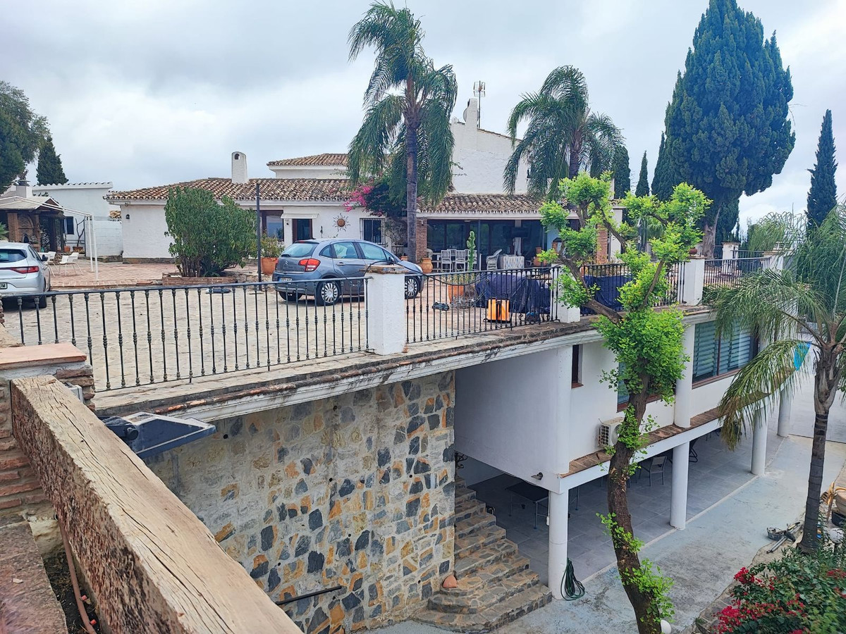 Huis te koop in El Rosario | 10 slaapkamers H5376970