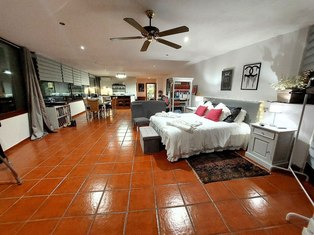 Huis te koop in El Rosario | 10 slaapkamers H5376970