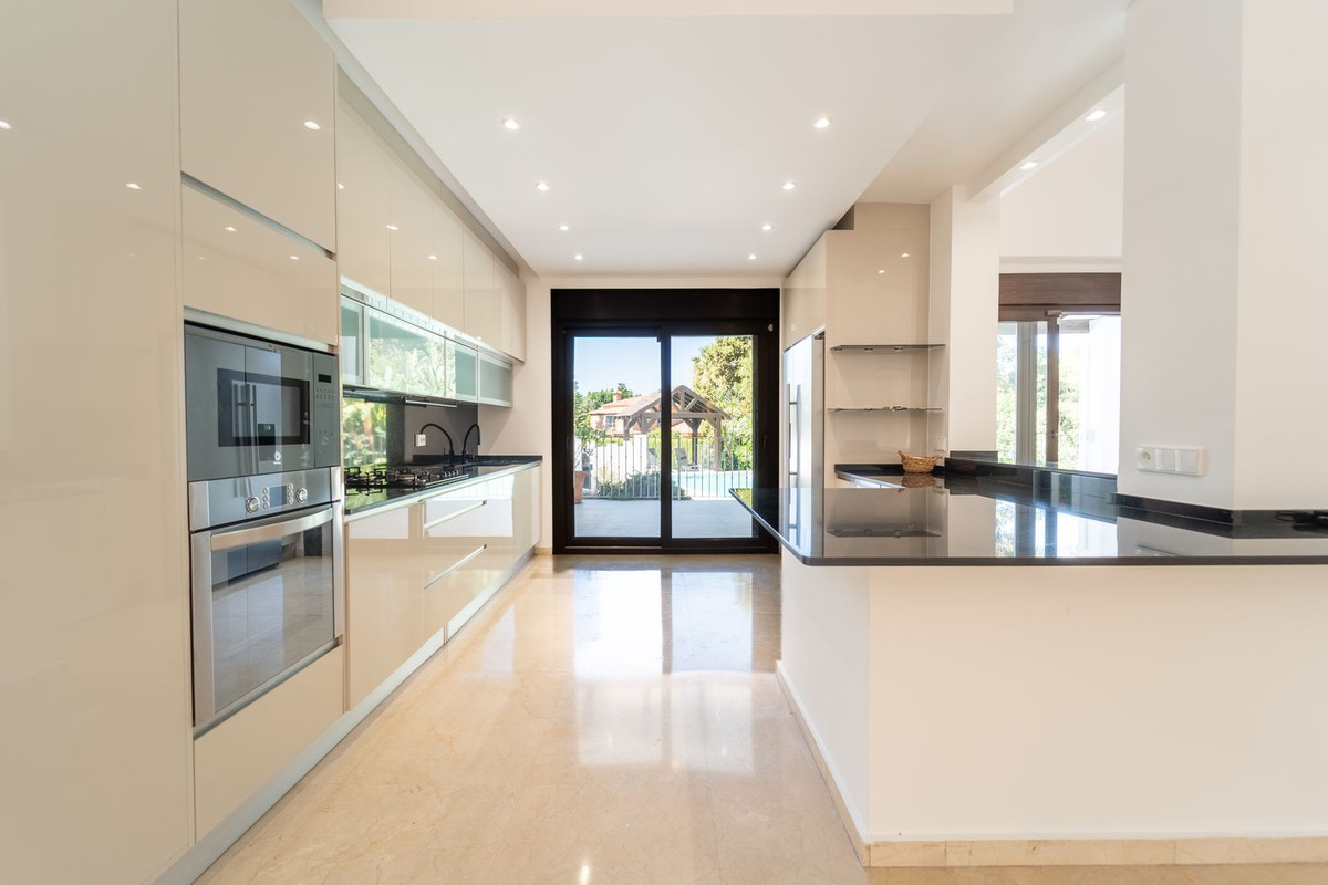 Huis te koop in El Rosario | 5 slaapkamers H5455543