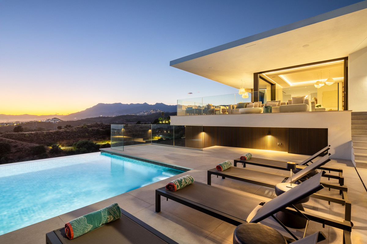 Huis te koop in El Rosario | 4 slaapkamers H5496289