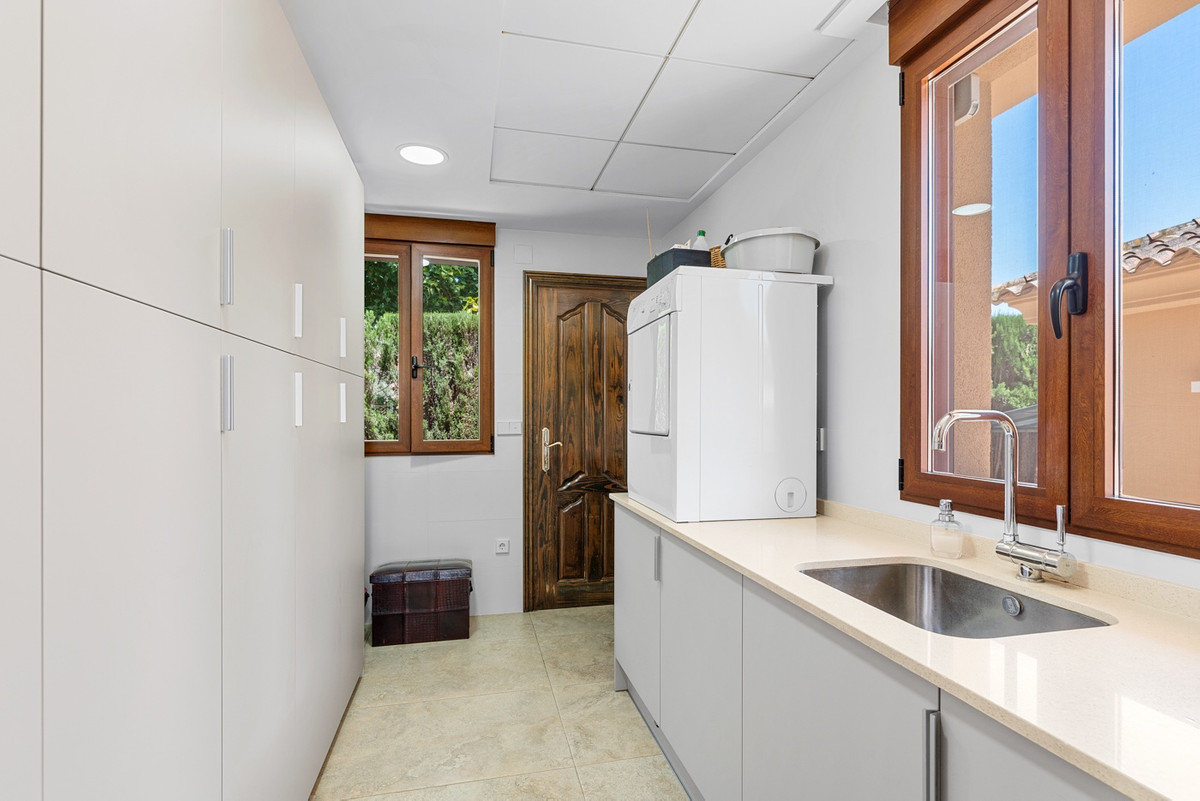 Vrijstaande Villa te koop in Elche | 5 slaapkamers H5034481