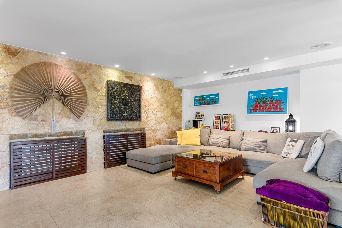 Vrijstaande Villa te koop in Elche | 5 slaapkamers H5034481