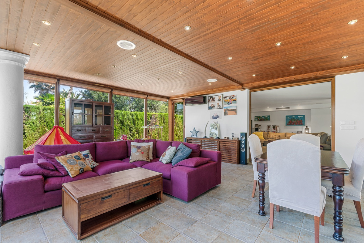 Vrijstaande Villa te koop in Elche | 5 slaapkamers H5034481