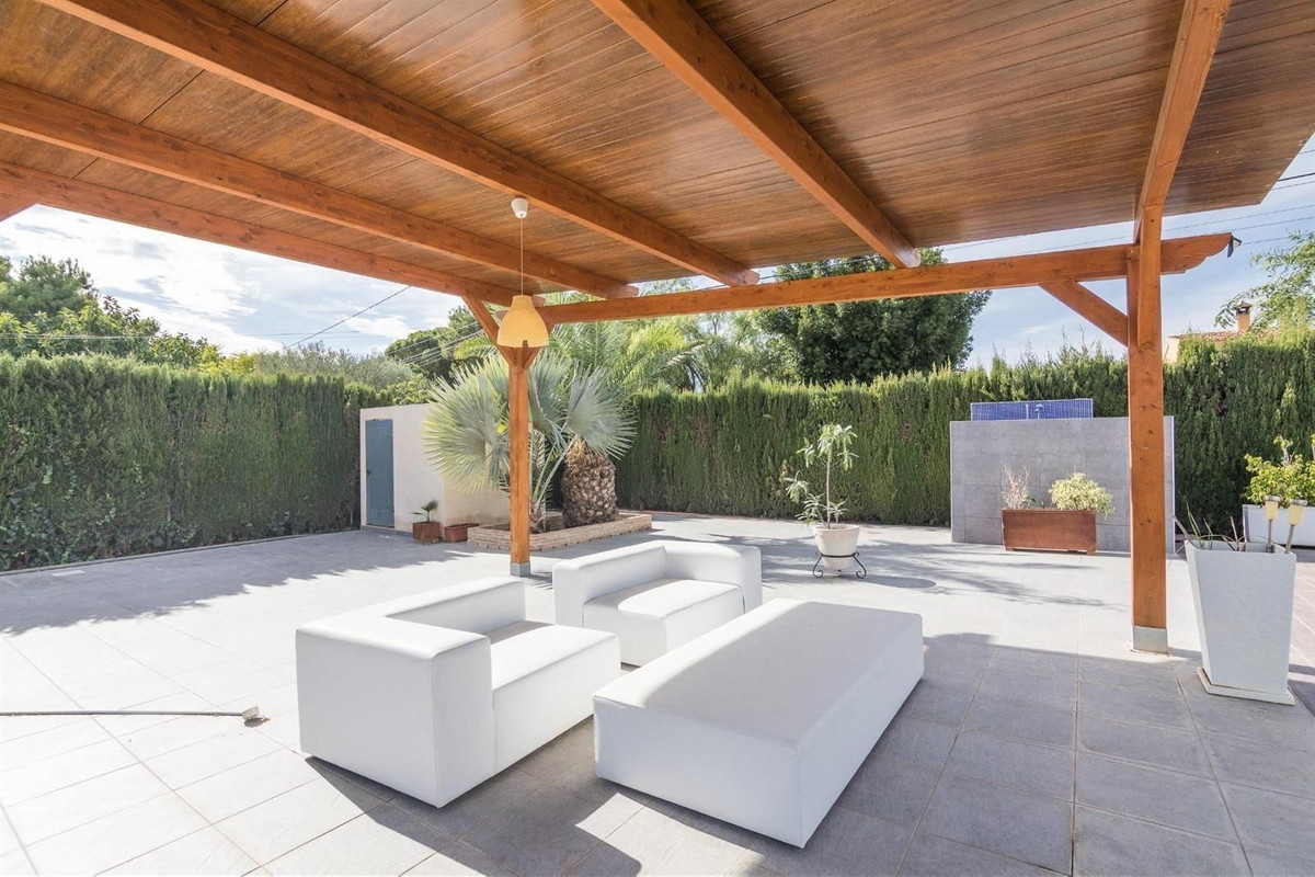 Vrijstaande Villa te koop in Elche | 5 slaapkamers H5182126