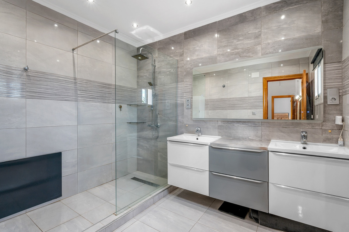 Vrijstaande Villa te koop in Elche | 6 slaapkamers H5214022