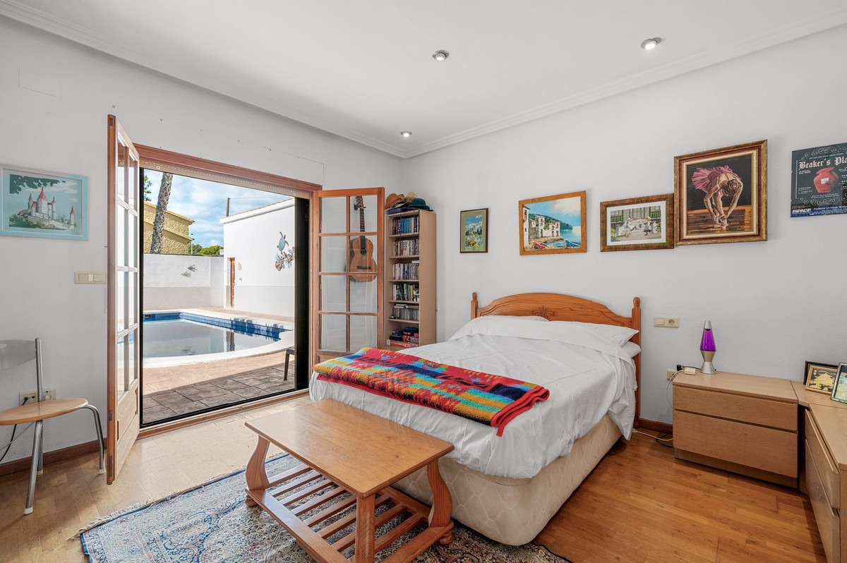 Vrijstaande Villa te koop in Elche | 6 slaapkamers H5214022