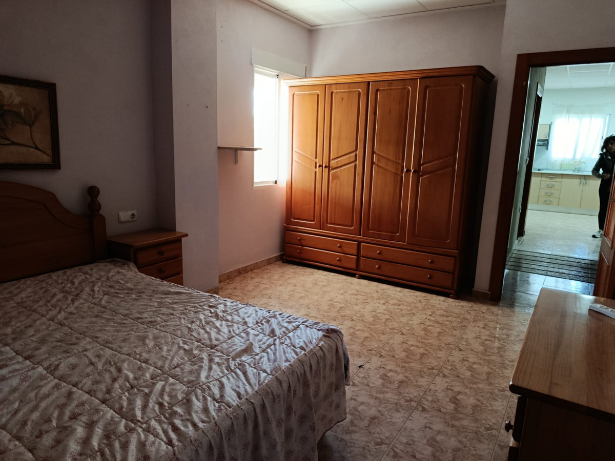 Vrijstaande Villa te koop in Elche | 5 slaapkamers H5294323