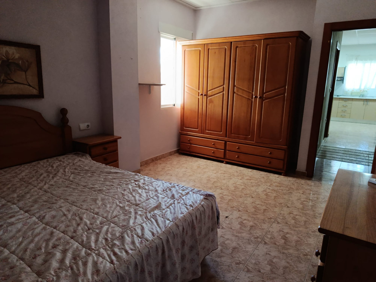 Vrijstaande Villa te koop in Elche | 5 slaapkamers H5294323