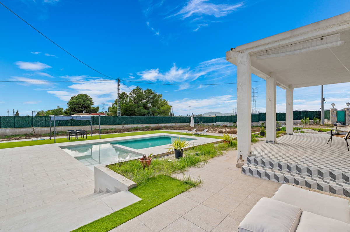 Geschakelde Woning te koop in Elche | 3 slaapkamers H5304349