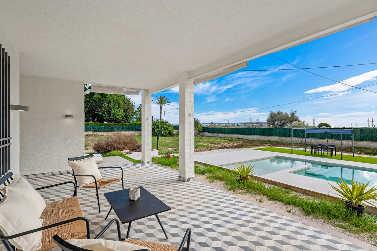 Geschakelde Woning te koop in Elche | 3 slaapkamers H5304349