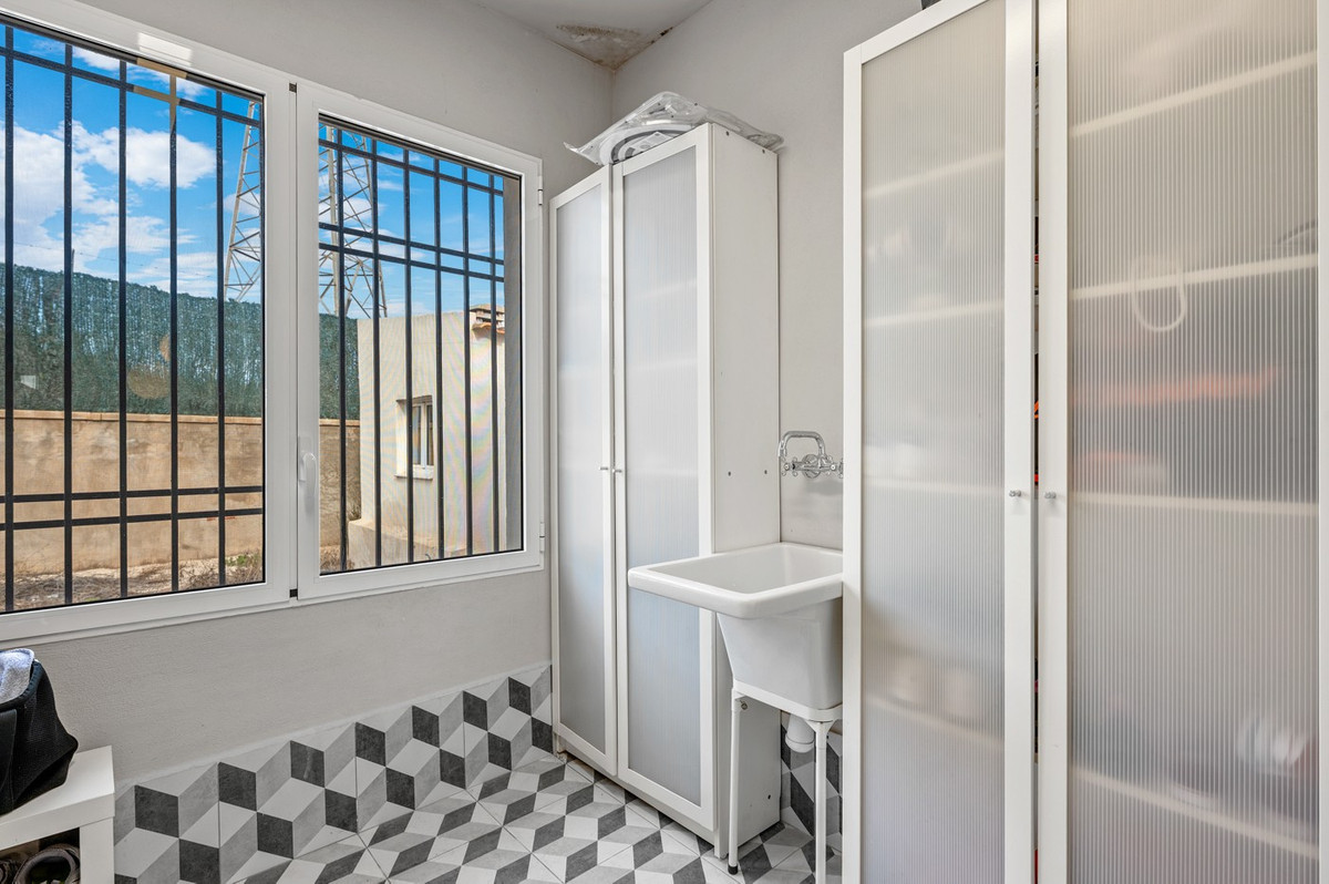 Geschakelde Woning te koop in Elche | 3 slaapkamers H5304349