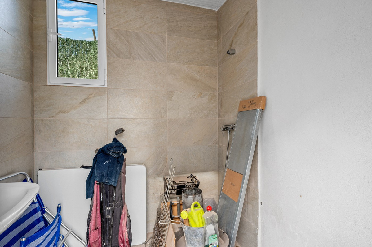 Geschakelde Woning te koop in Elche | 3 slaapkamers H5304349