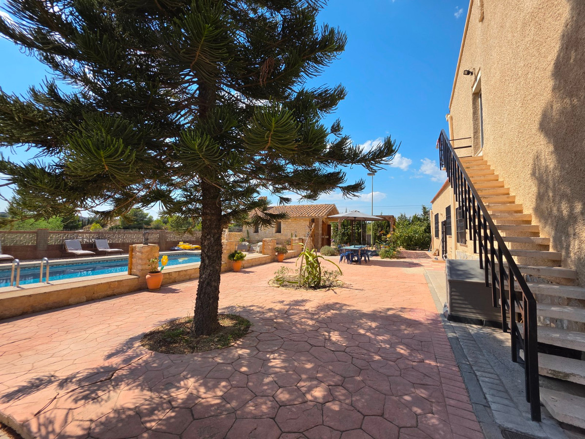 Property main view 75