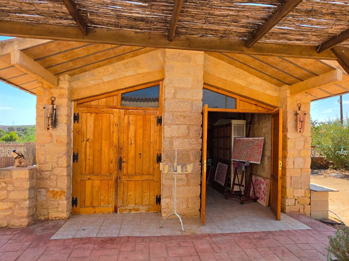 Property main view 90