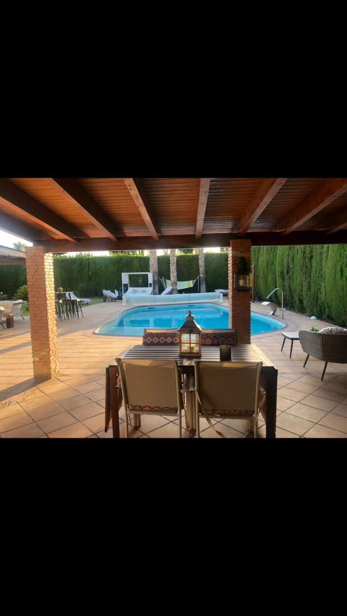 Vrijstaande Villa te koop in Elda | 4 slaapkamers H5509342