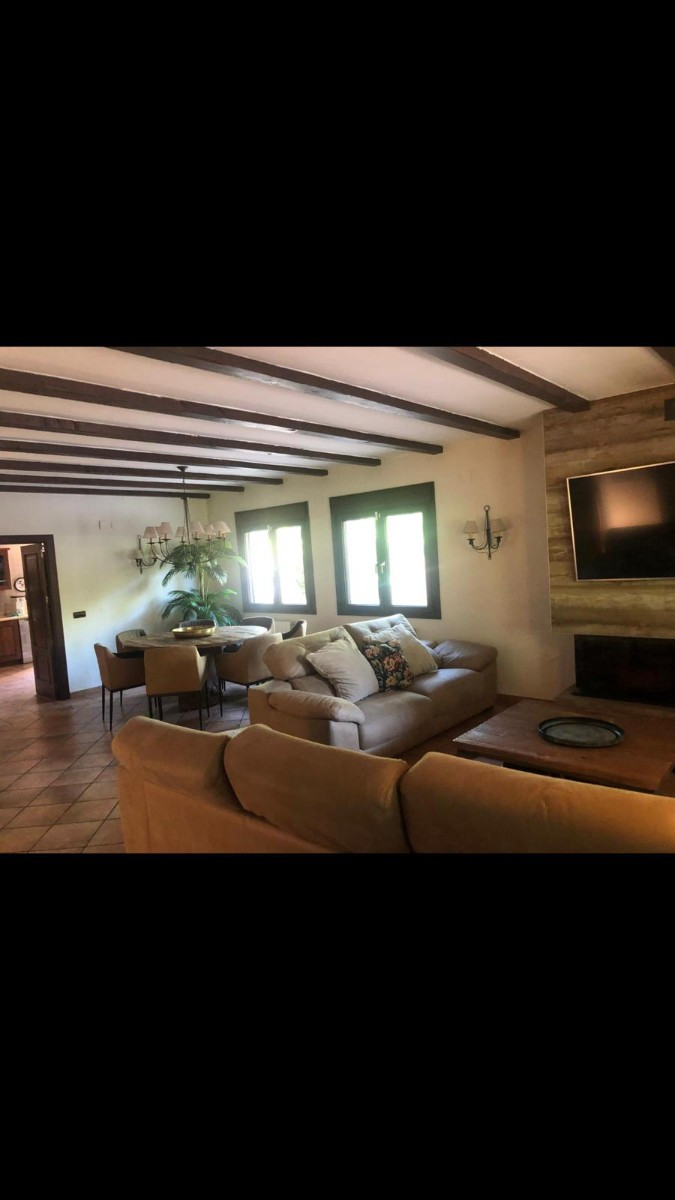 Vrijstaande Villa te koop in Elda | 4 slaapkamers H5509342