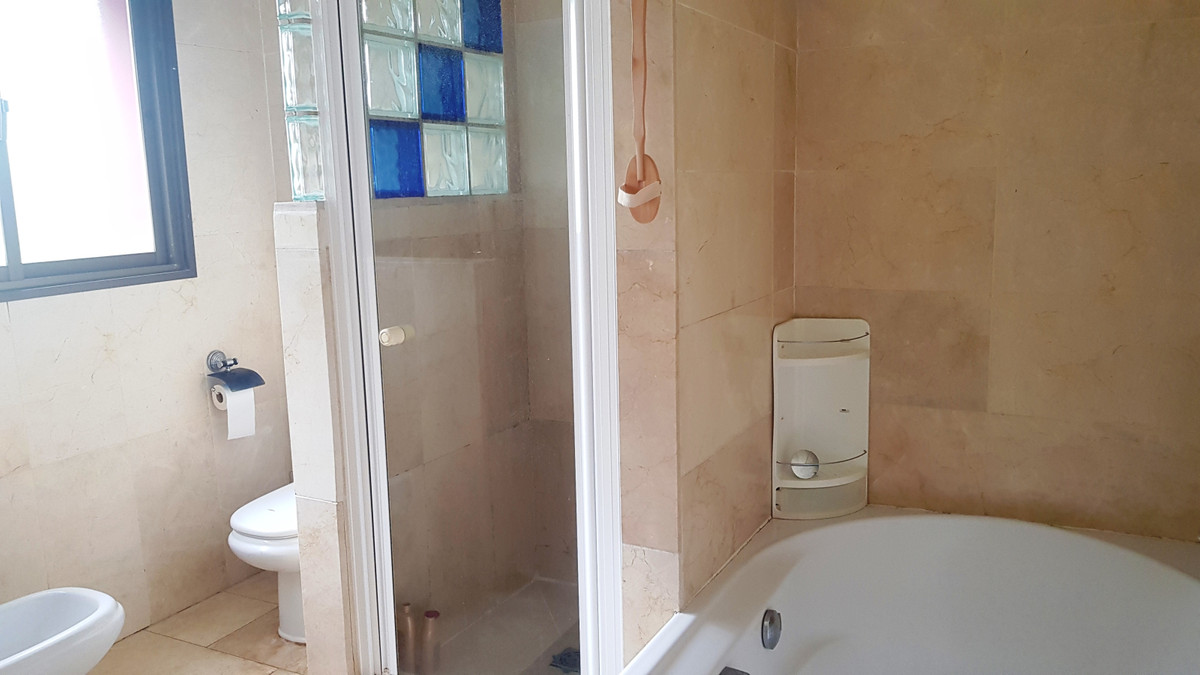 Huis te koop in Elviria | 5 slaapkamers H3710570