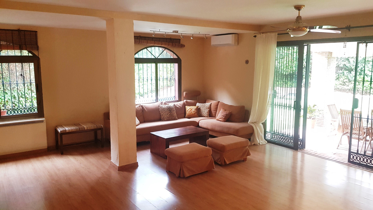 Huis te koop in Elviria | 5 slaapkamers H3710570