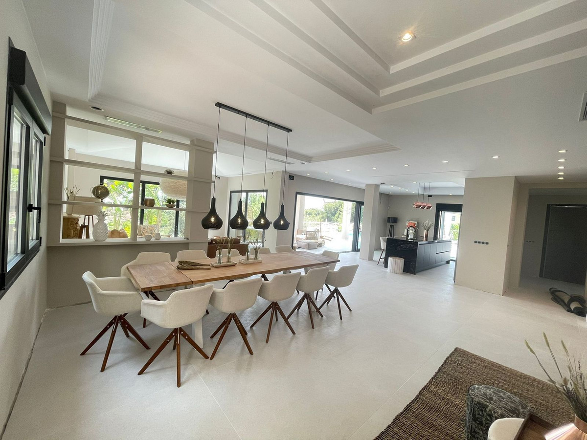 Huis te koop in Elviria | 7 slaapkamers H3985633