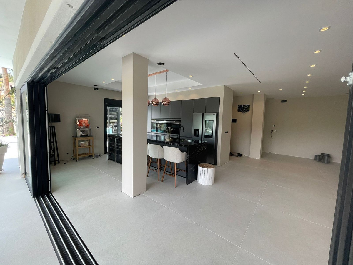 Huis te koop in Elviria | 7 slaapkamers H3985633