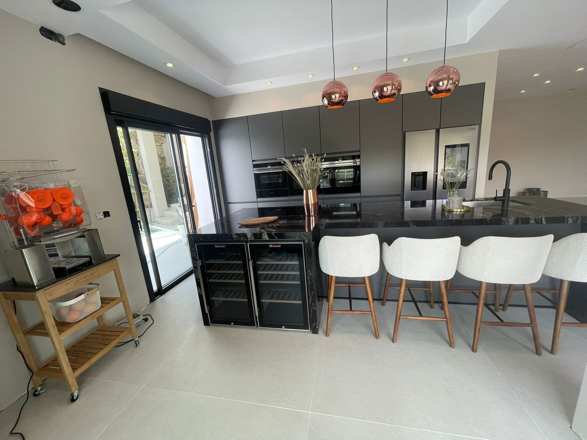 Huis te koop in Elviria | 7 slaapkamers H3985633