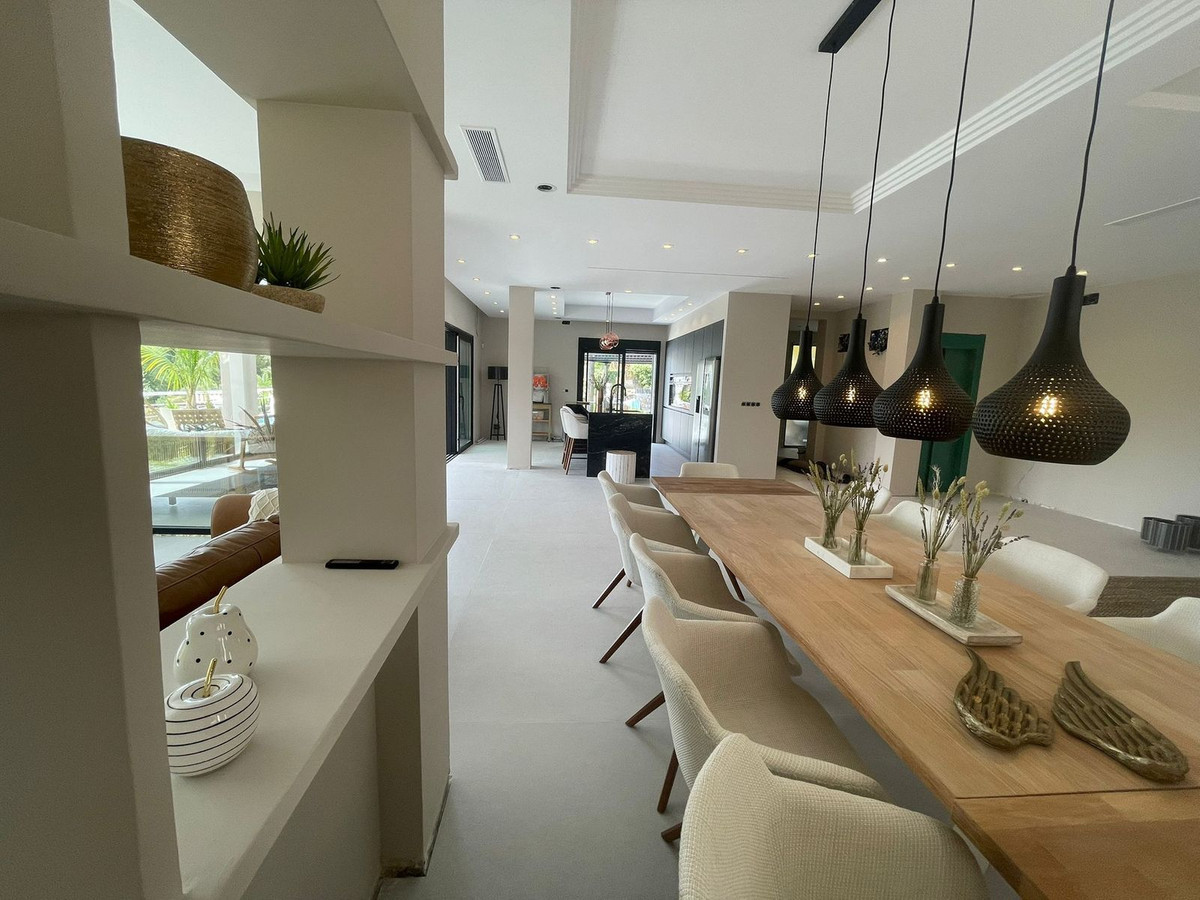 Huis te koop in Elviria | 7 slaapkamers H3985633