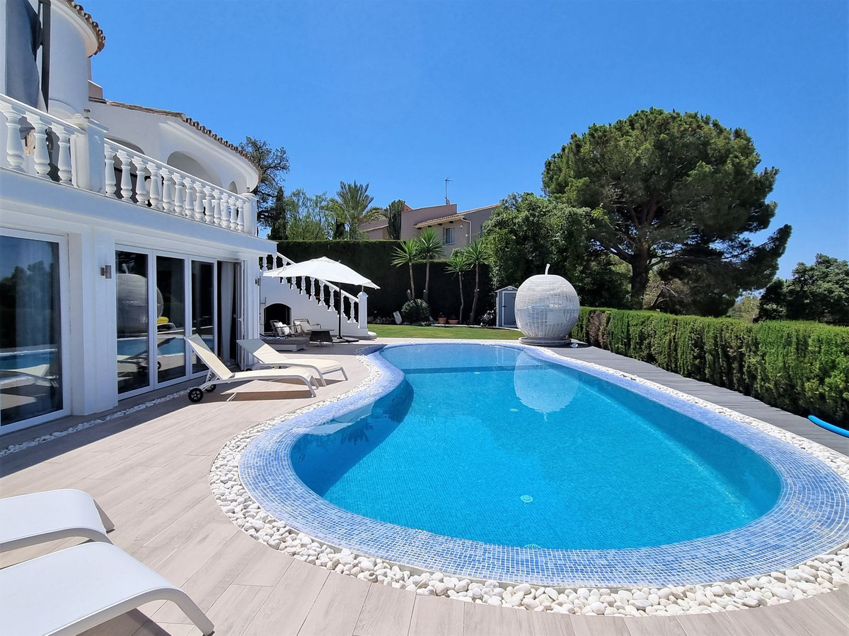 Vrijstaande Villa in Elviria-29