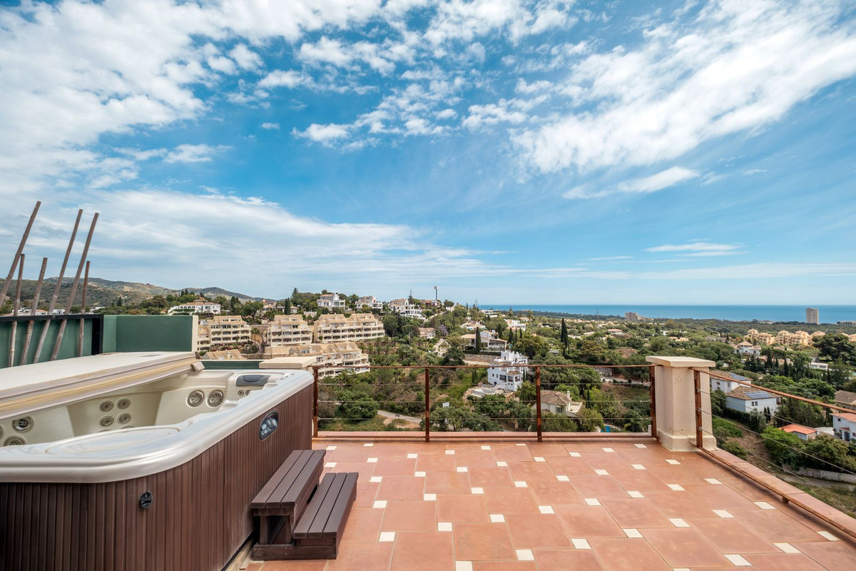 Semi-Vrijstaande Villa in Elviria-1