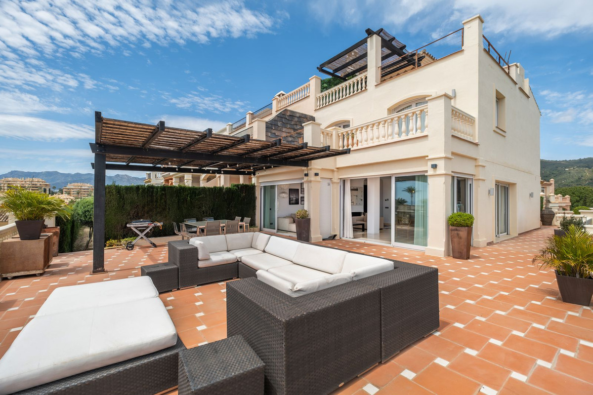 Semi-Vrijstaande Villa in Elviria-11