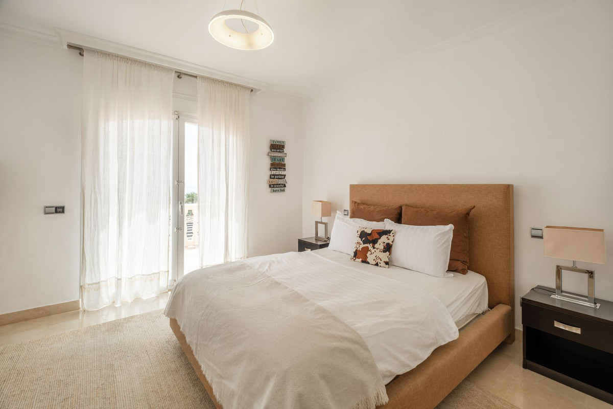 Semi-Vrijstaande Villa in Elviria-16