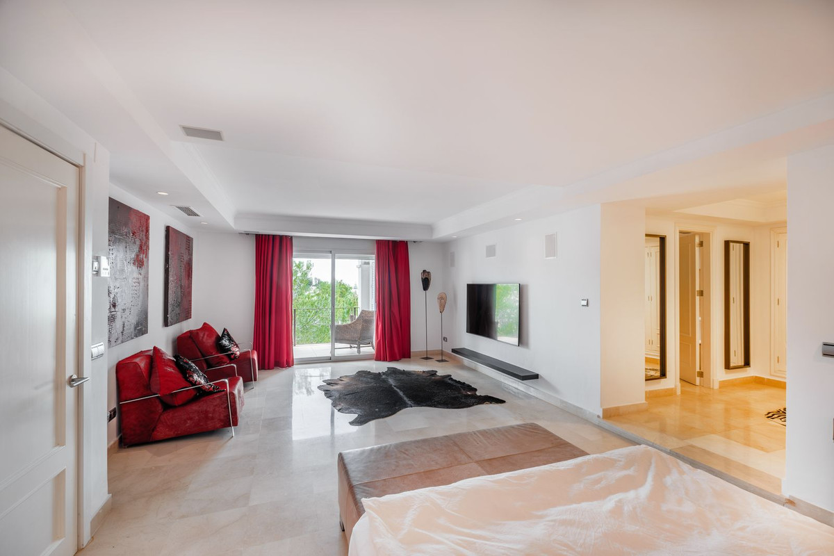 Semi-Vrijstaande Villa in Elviria-22