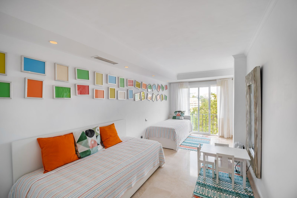 Semi-Vrijstaande Villa in Elviria-26