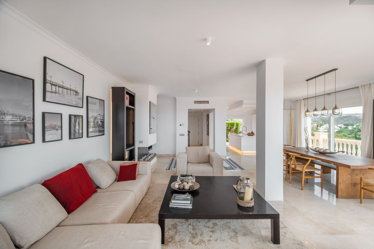 Semi-Vrijstaande Villa in Elviria-8