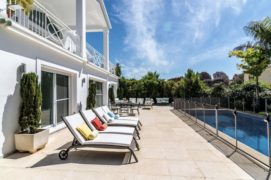 Huis te koop in Elviria | 5 slaapkamers H4867882