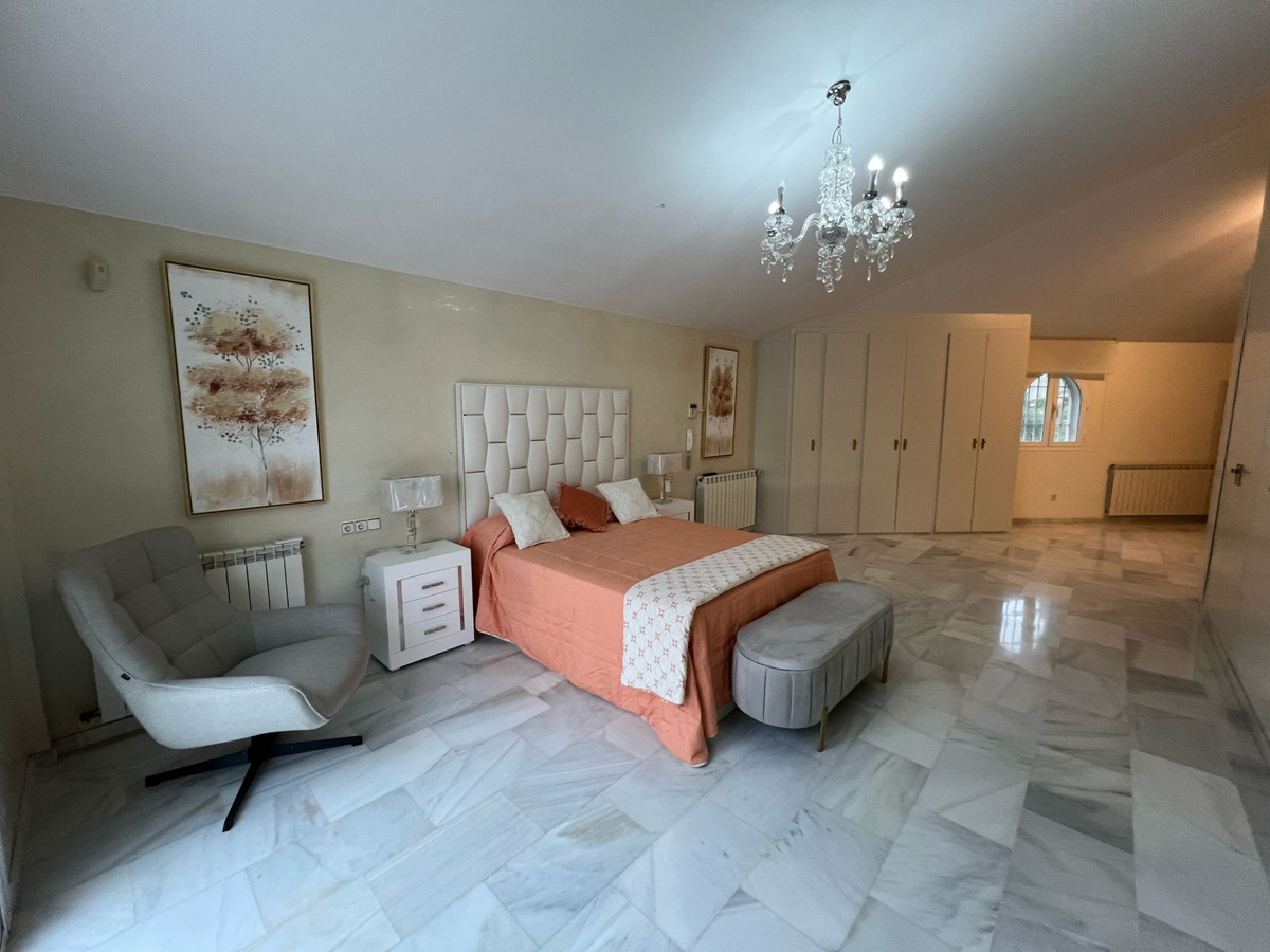 Huis te koop in Elviria | 5 slaapkamers H4867882