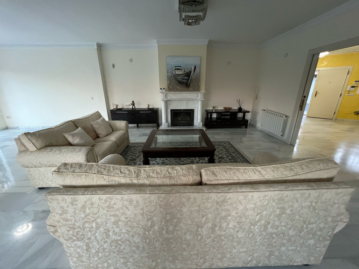 Huis te koop in Elviria | 5 slaapkamers H4867882