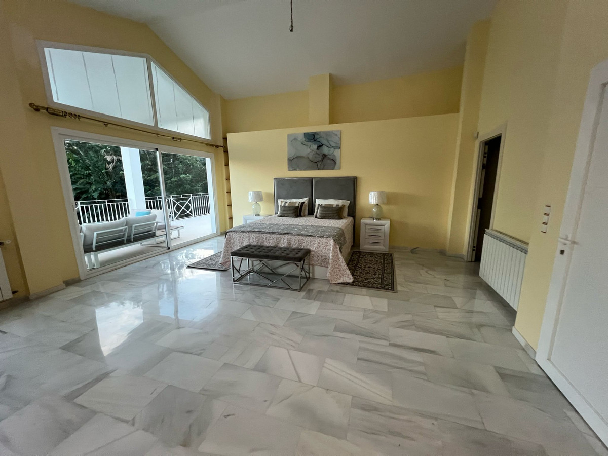 Huis te koop in Elviria | 5 slaapkamers H4867882