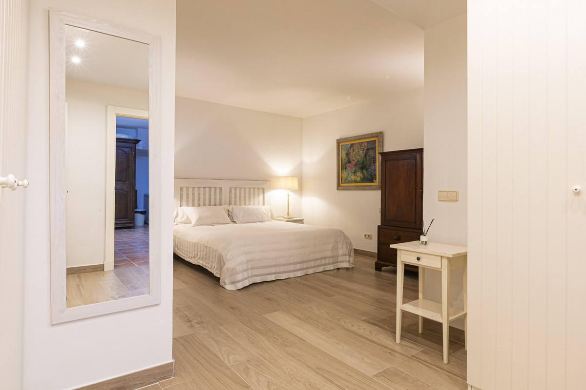 Huis te koop in Elviria | 5 slaapkamers H4876750